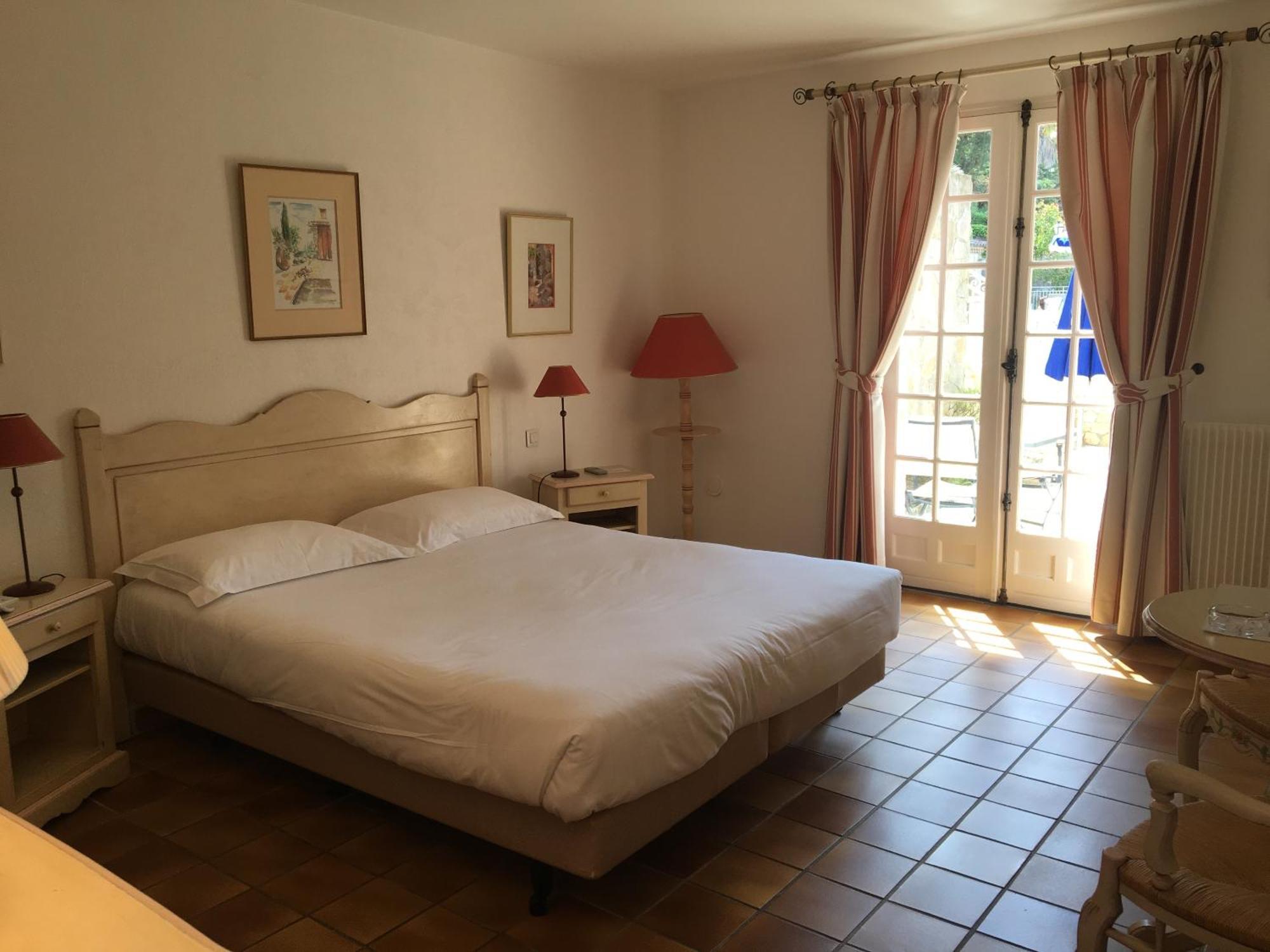 Hotel Jas Neuf Sainte-Maxime Pokoj fotografie